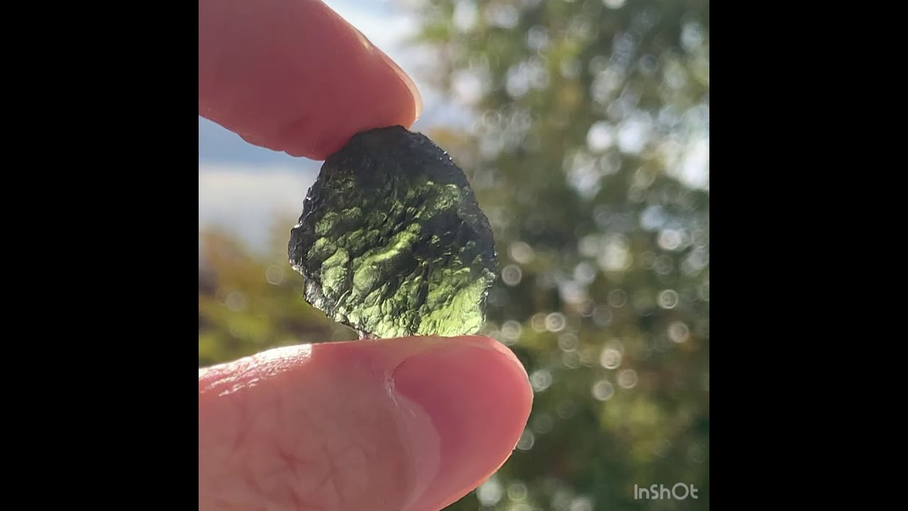 [チェコ共和国産]天然モルダバイト原石-slide-youtube