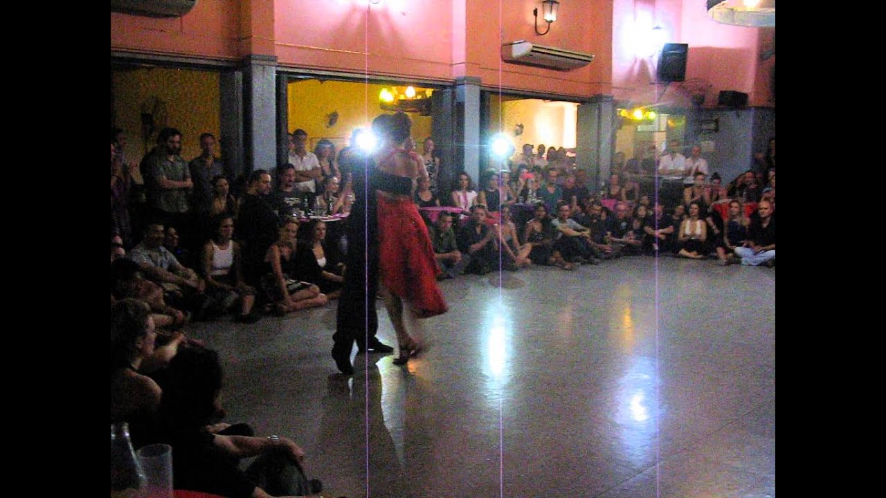 AGUSTÍN ROJAS e IARA DUARTE en Viva La Pepa Milonga. ENCUENTRO de GENERACIONES