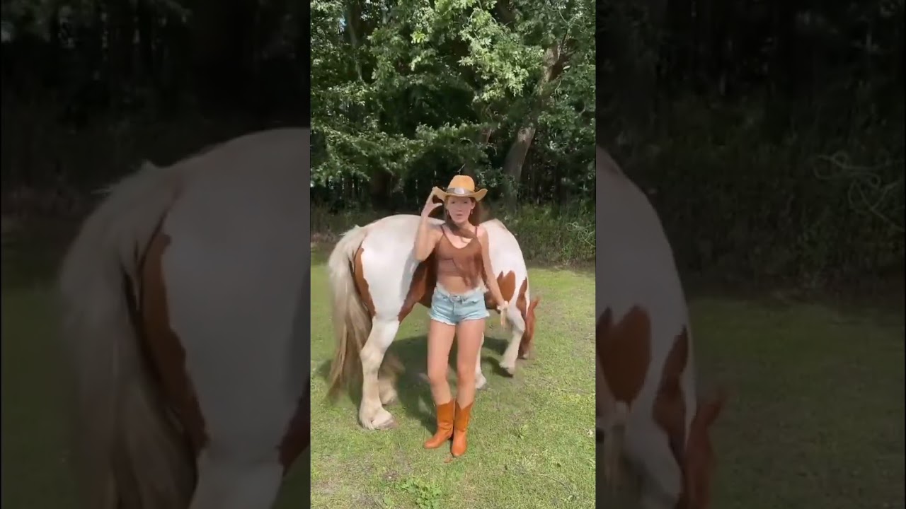 In love with this sound 🤠 #horse #equestrianjourney #horseenthusiast #equestrian #horsetrack