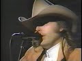 Dwight Yoakam - Truckin'