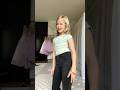 Wanneer je op de kamer van je dochter binnen komt ? #debellingas #Shorts #Short