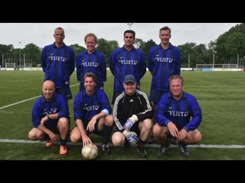 OLIVEO E1 Afsluiting jeugdvoetbal 2016 - vader tegen zoon wedstrijd