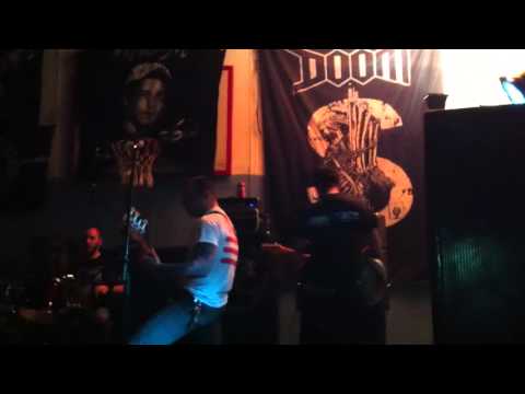 MOLISMA -- A Spontaneous Reaction (Live)