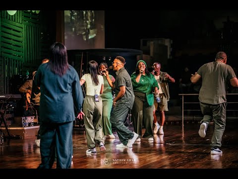 As God vir ons is /Hy maak my vry (Medley) | Hope City SA Feat. Bebetho Fick & Caroline Salters