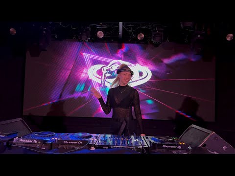 STEPHANIE - Live TECH HOUSE DJ mix