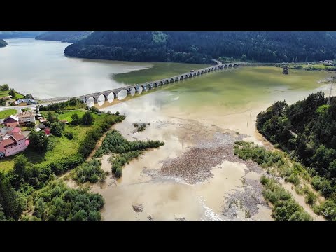 Lacul Izvorul Muntelui si Paraul Largului la varsare