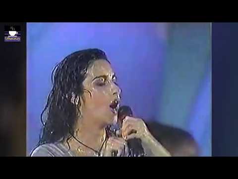 KIARA - LUNA DE PLATA (bajo la lluvia)