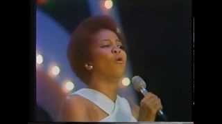 The Staple Singers (LIVE) - I&#39;ll Take You There