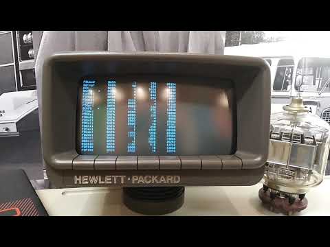 Beautiful Hewlett Packard HP-250 old vintage computer with disk drive (HDD) - 1978