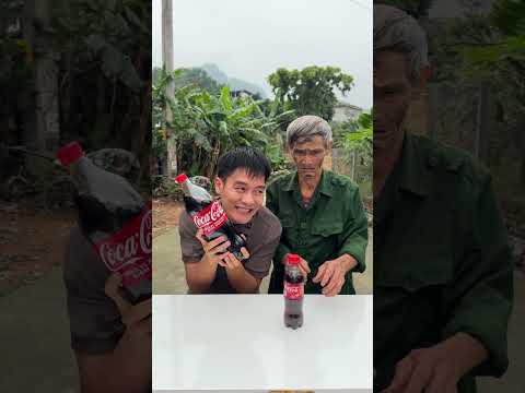 Ông nội đã chọn trai nước Cocacola nhỏ và tặng cho chàng trai một món quà bất ngờ to đùng. #shorts