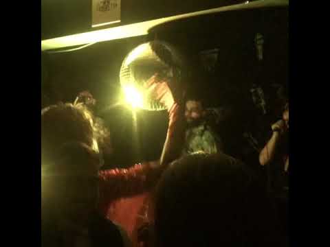 Padê e Cachaça (Stoff und Schnaps Cover Version) live na Atomic de Carnaval FLN 01/03/19