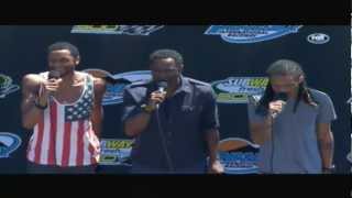 Brian McKnight, Brian McKnight Jr, Niko McKnight sing National Anthem