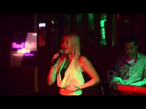 Sara Reljić Live @ PaZZia / Aleksandra Radovic - Cuvaj moje srce (cover)