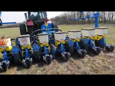 Сеялка пропашная точного высева Атрия А.Л.  с Precision Planting vSet 2 складывающаяся опция жидкие удобрения. 