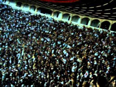 Vasco 2x1 Cabofriense--Torcida fazendo OLA (WR).