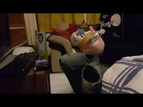 Blues guitar with LSDJ on a Gameboy - Chiptune blues (Live performance)