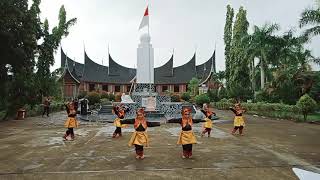 Download lagu tari Alang maraok Jihan nacila putri mp3 Download lagu tari Alang maraok Jihan nacila putri mp3