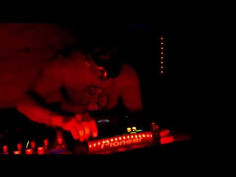 Max Beat at Neo Club