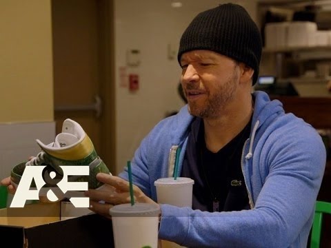 Wahlburgers: Paul's New Shoes - Do the Hustle (Season 4, Episode 2) | A&E