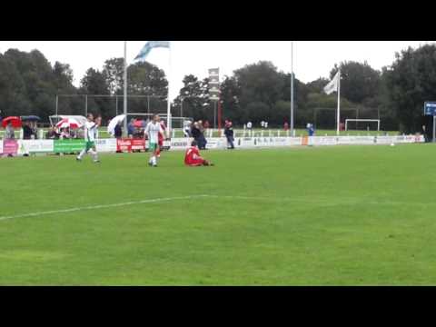 Spelmoment uit de derby Peursum-VVAC (1-2)