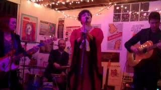 Kelly Hogan (Kiki's House of Righteous Music - part 1)