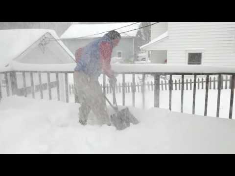 Snow Joe- Back Saving Snow Shovel at Backyard Masters