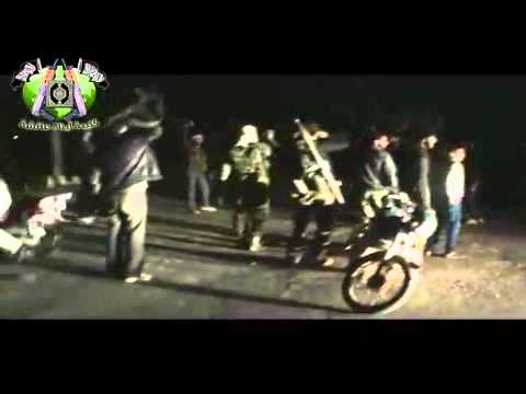 فرحة مقاتلي كتيبة أبناء عائشة بعد السيطرة على حاجز معمل المخلل في ريف إدلب