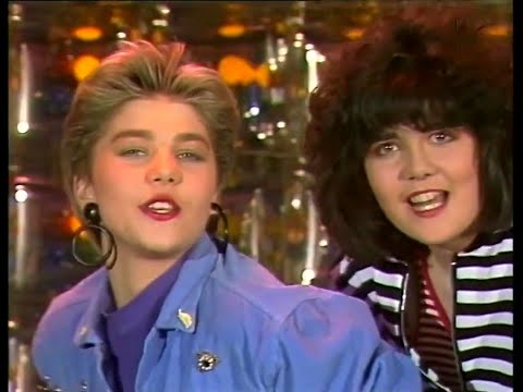 The Reynolds Girls - I'd Rather Jack (TV 1989 Remastered)