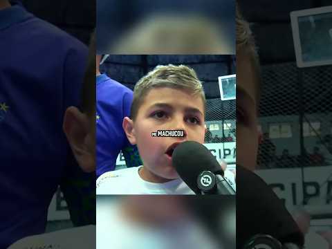 Ricardinho machucou joão Ismael ?