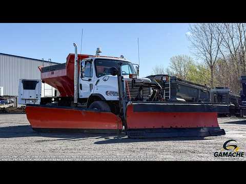FREIGHTLINER M2106V 2011