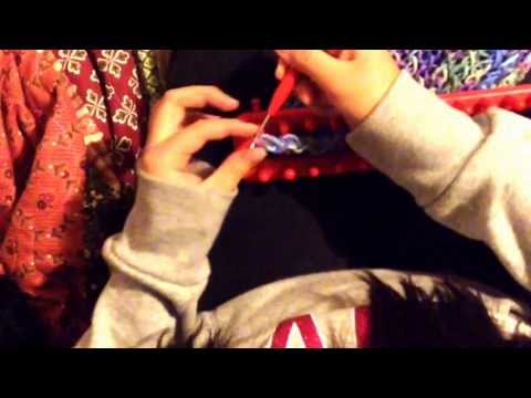 How to: make a scarf w/ a loom part 2- casting off