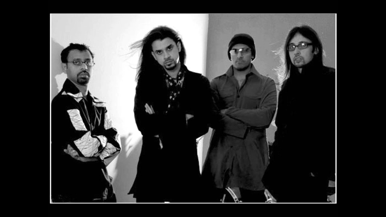 Jo Ankhon Mein Lyrics | Raag Neela | Aaroh (Band) | Aaroh (Band)