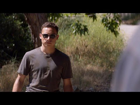 Jay Kills Smurf | Animal kingdom