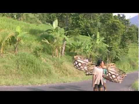Global Vision - Lake Batur (Music: Dubdiver - Rondo Ratchaburi)