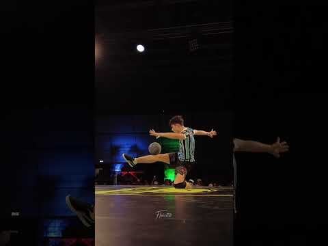 Bringing the HEAT 🔥🔥🔥 @gabriel.parke #freestylefootball #footballfreestyle #flair20 #shorts