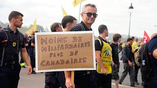 Miles de bomberos marchan en París para reclamar más recursos