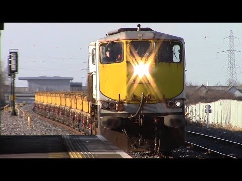 Irish Rail 071 Class Loco 075 + Spoil Wagons - Clondalkin/Fonthill Station