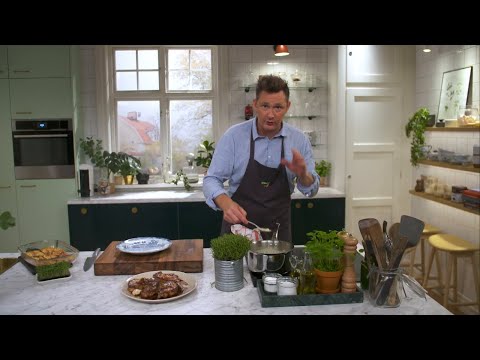 Kökets middag: Timjanstekt fläskkotlett med rostad potatis och gräddig svampsås - Köket