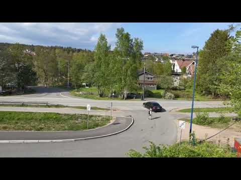 BMW E66 760Li V12 with custom exhaust