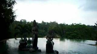 preview picture of video 'Ubud - Payogan - Pool'