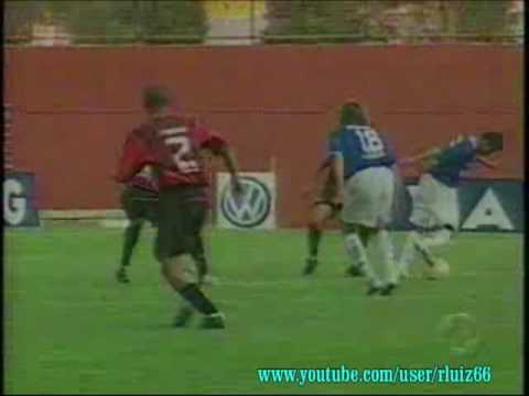 Atlético PR 5 x 4 Cruzeiro   2005