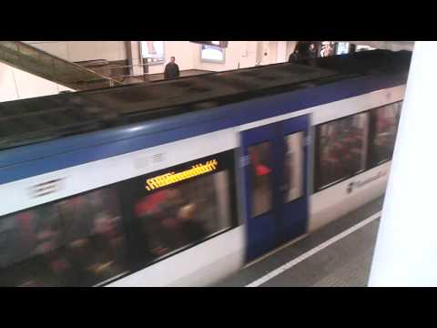 RET Metro 1*Type RSG3 op Dijkzigt richting Binnenhof (metrolijn A)