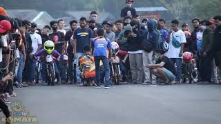 Download lagu Jono Wahyu vs dio (CRASH!!!) Kaki nya di tarik?? SIRKUIT SENTUL mp3 Download lagu Jono Wahyu vs dio (CRASH!!!) Kaki nya di tarik?? SIRKUIT SENTUL mp3