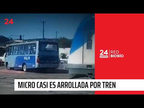 Micro queda atrapada en cruce ferroviario en San Pedro de la Paz  | 24 Horas Red BioBío