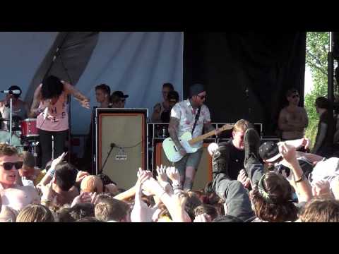 Sleeping With Sirens - If You Can't Hang - Live at Warped Tour Chicago 2013