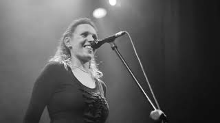 Ana Patané con Noelia Sinkunas - &quot;Tú eres su seguridad&quot; (Hermética) en vivo en el Caff.