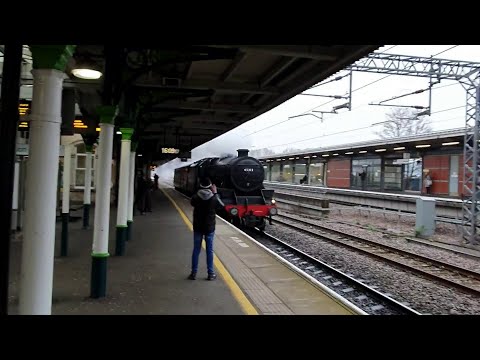 'Black 5' No. 45212 speeding through Nuneaton, 9th March 2020