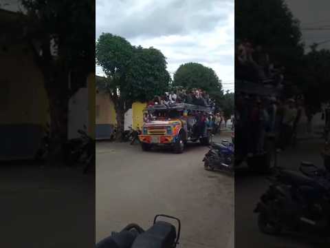 increíble como le cabe de personas a una chiva de rstas en el municipio de Teruel Huila,#campo #café
