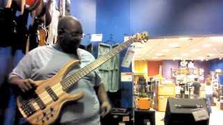 Video thumbnail for IBANEZ BTB 675 5 String Bass - maxproud by maxproud