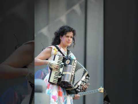 Arcade Fire In the Attic (live 2003)